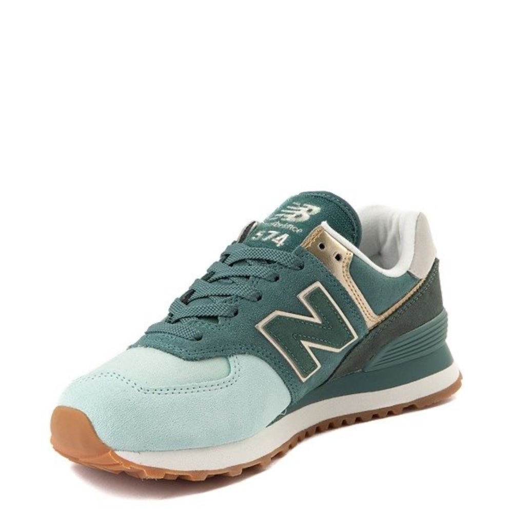 574 New Balance Metallic Patch Sneakers💚